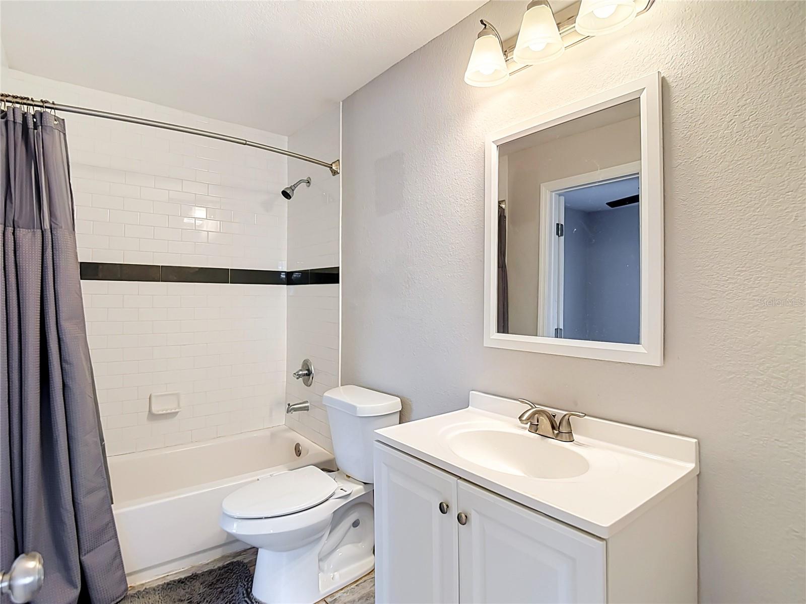 608 N LINCOLN AVE — photo 27