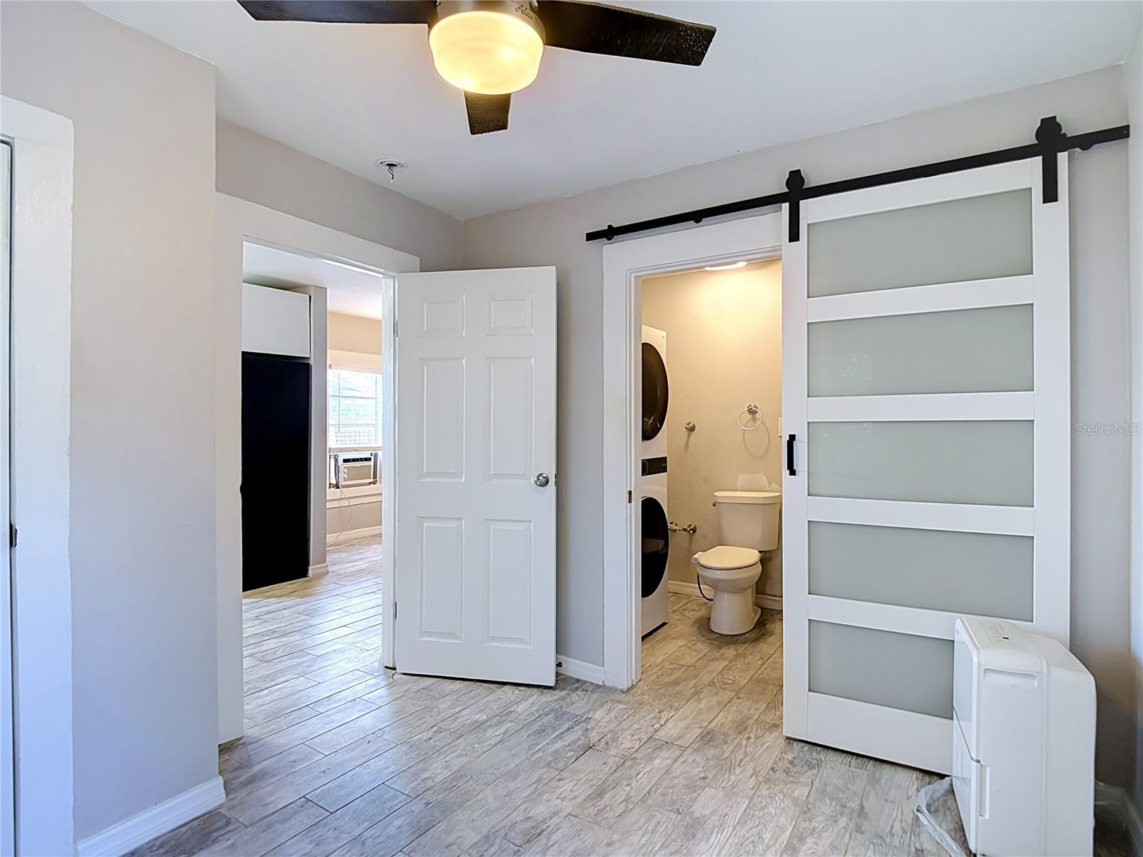 608 N LINCOLN AVE — photo 18