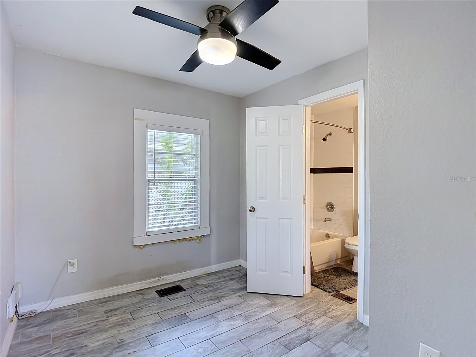 608 N LINCOLN AVE — photo 26