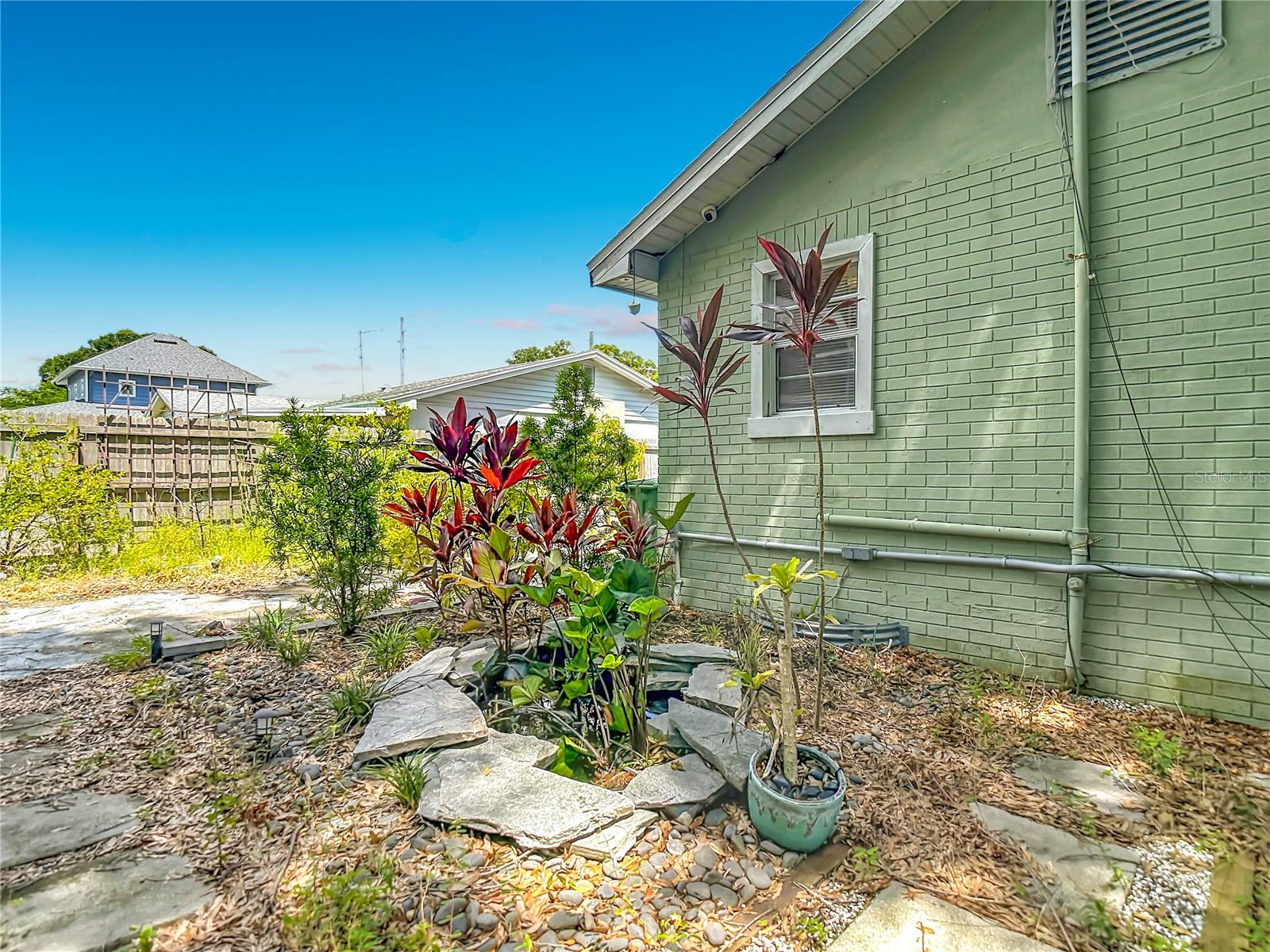 608 N LINCOLN AVE — photo 32