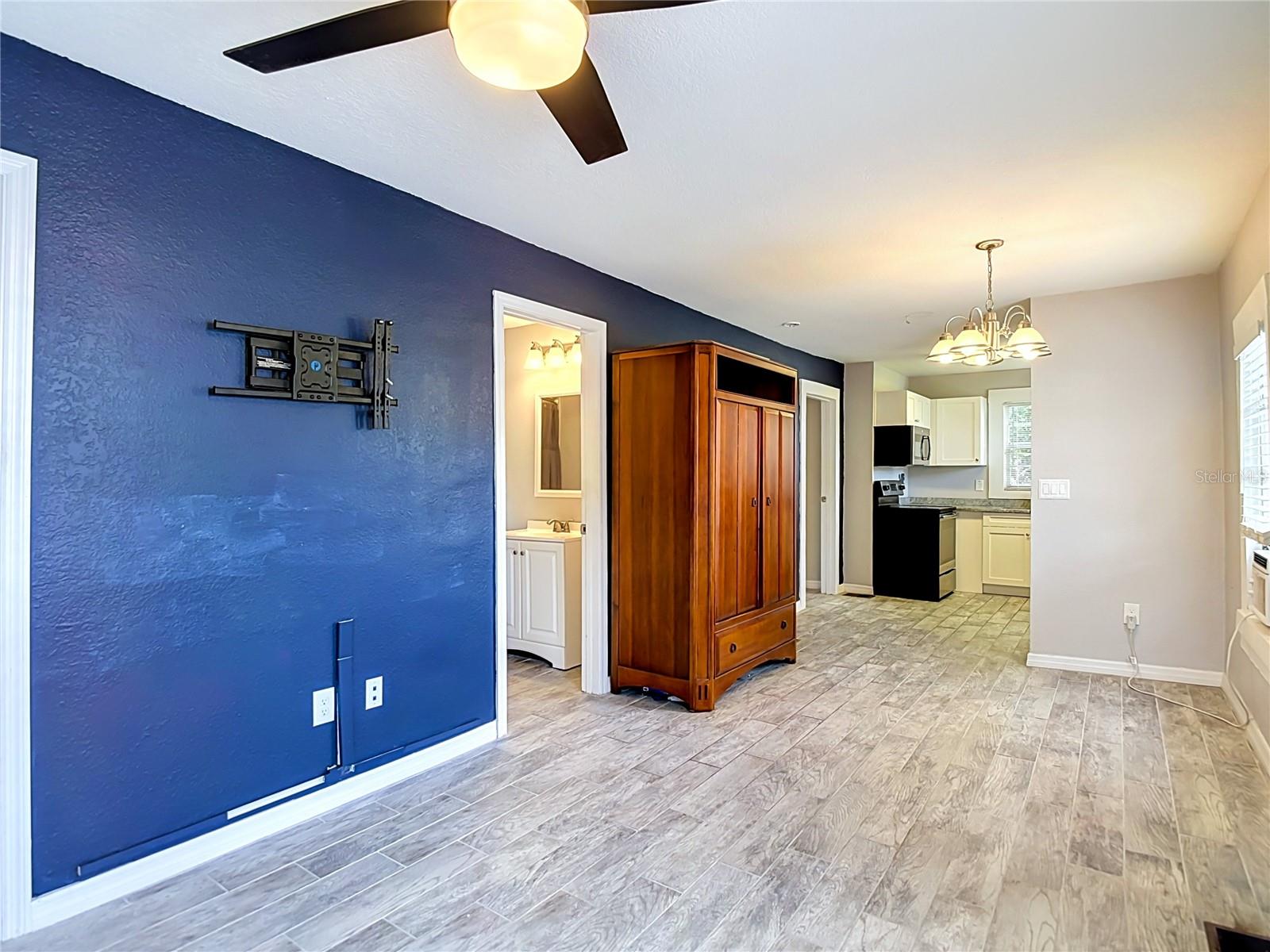 608 N LINCOLN AVE — photo 7
