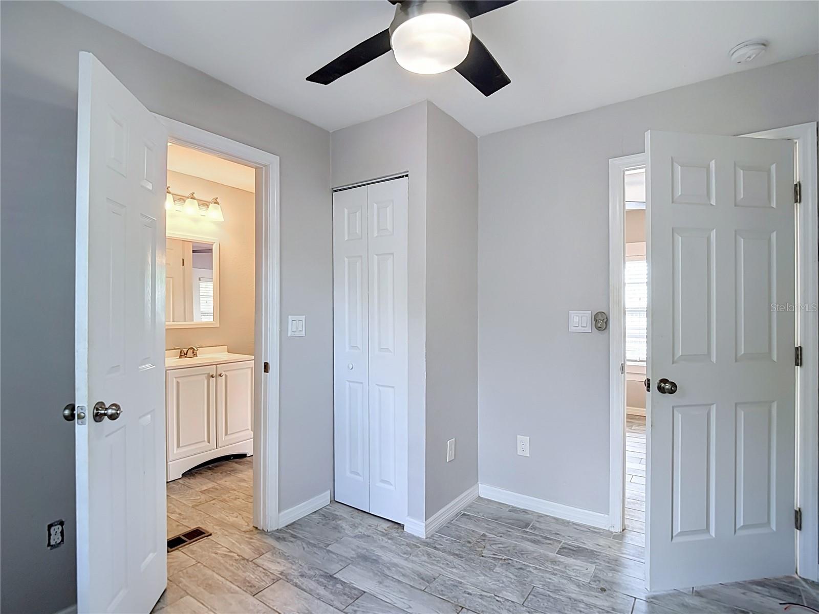 608 N LINCOLN AVE — photo 25