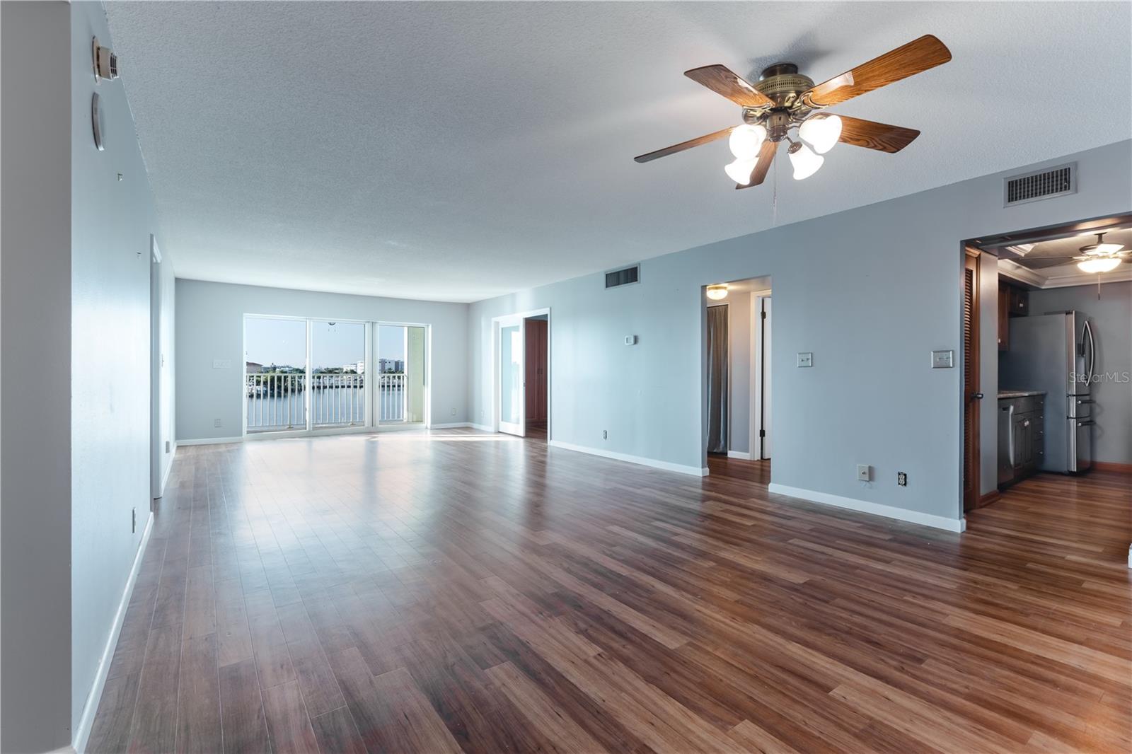 400 64TH AVE #305 — photo 9