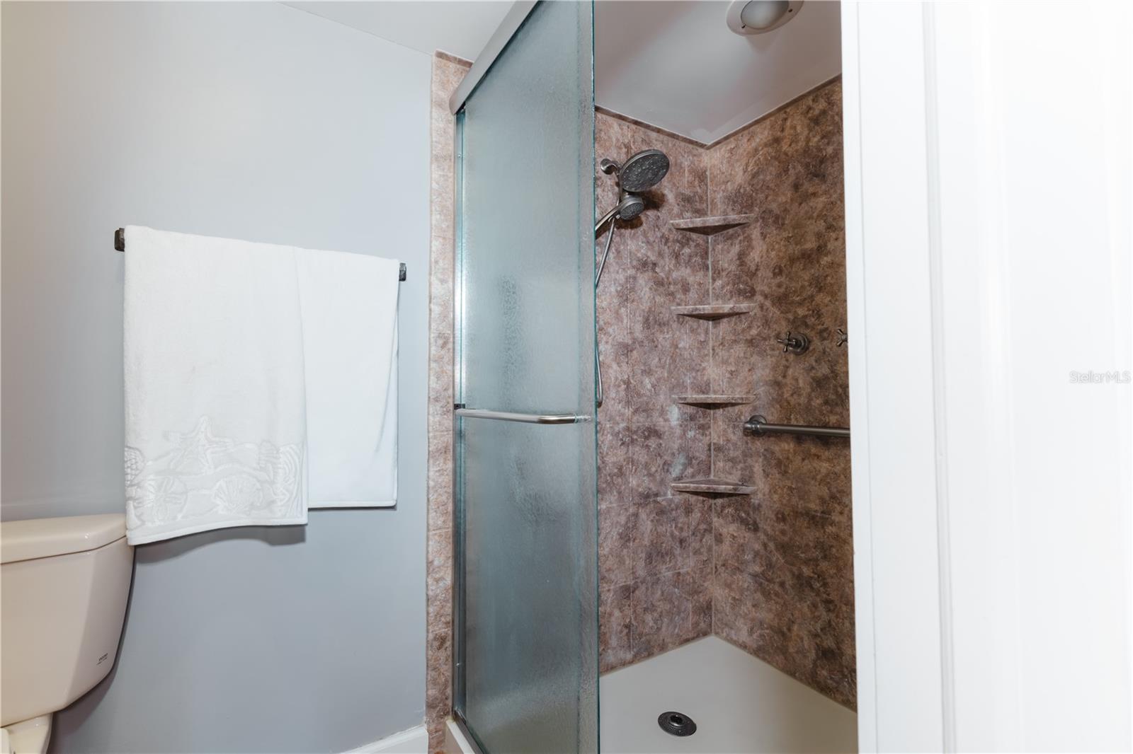 400 64TH AVE #305 — photo 19