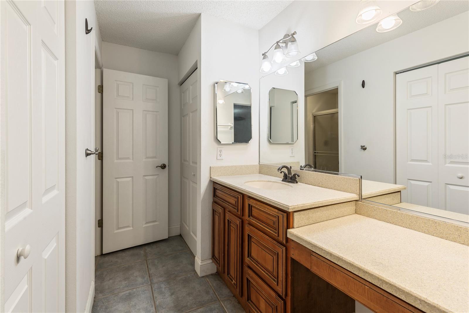 321 DOVER CT E — photo 22