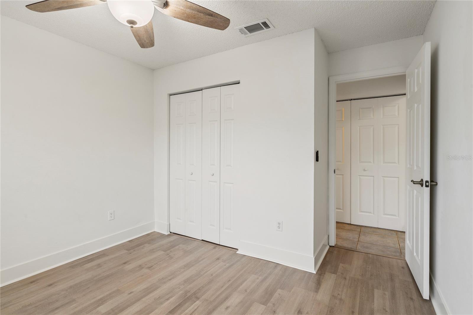 321 DOVER CT E — photo 11