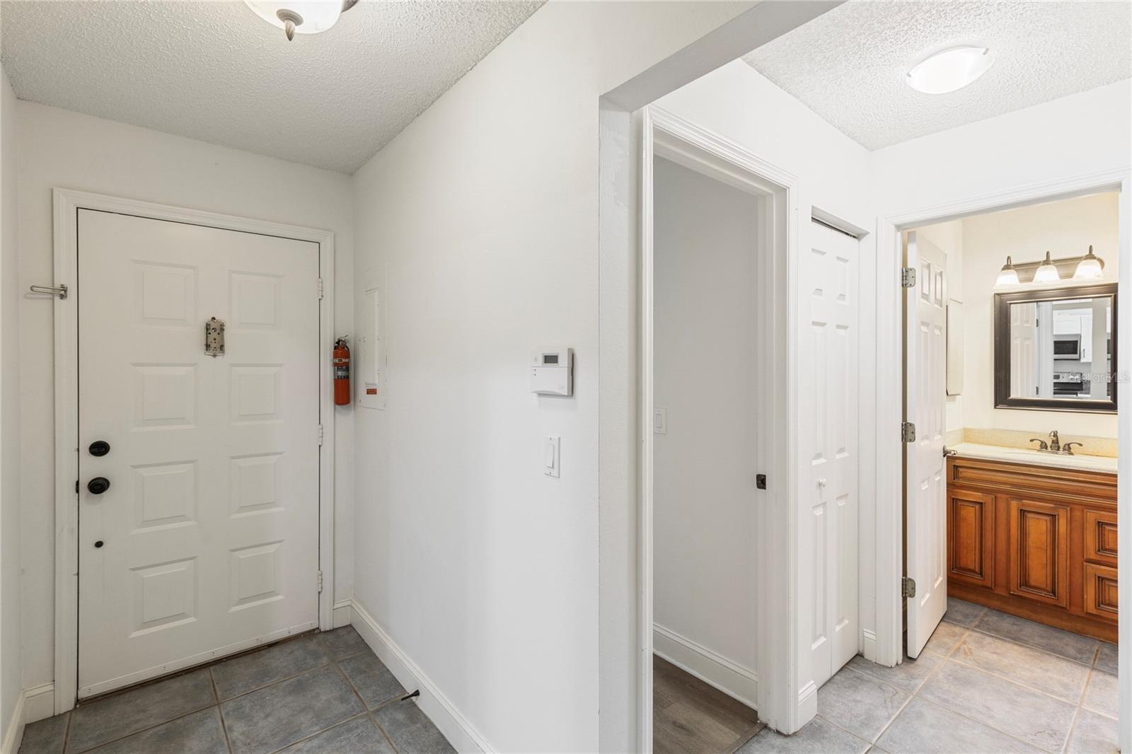 321 DOVER CT E — photo 13