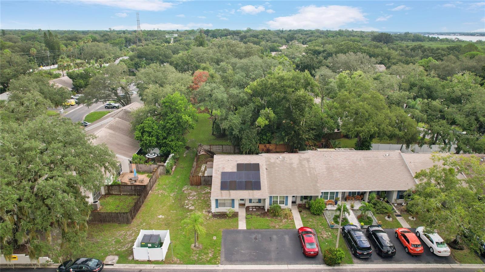 321 DOVER CT E — photo 28