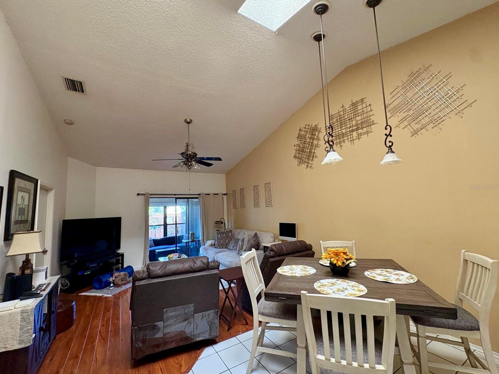 2466 ALHAMBRA ST — photo 4