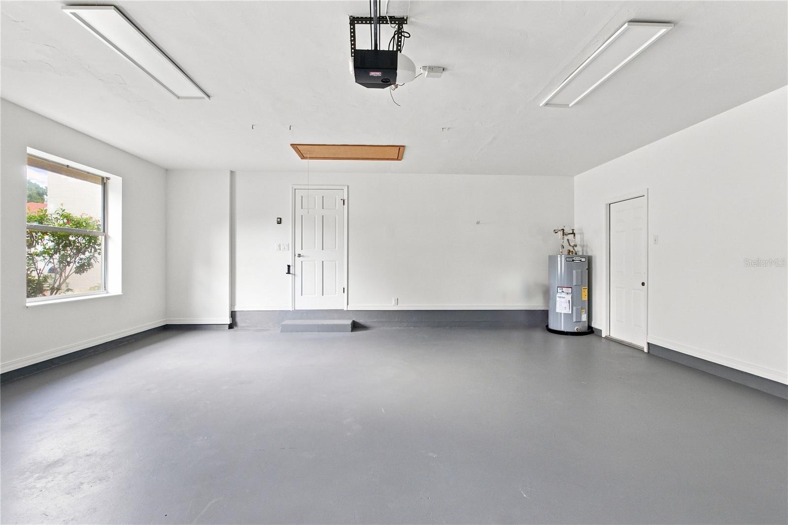 17919 CLEAR LAKE DR — photo 24