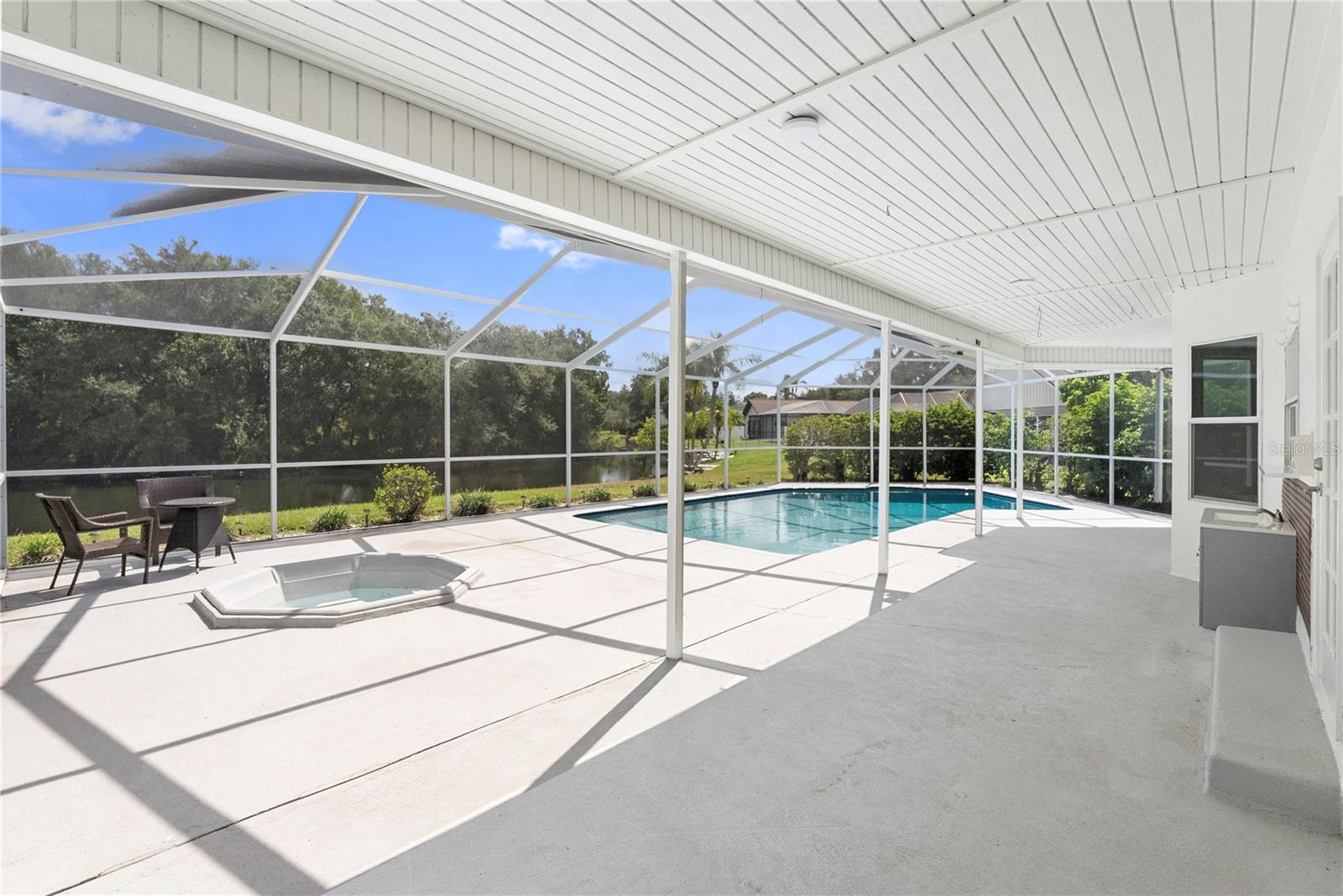 17919 CLEAR LAKE DR — photo 42
