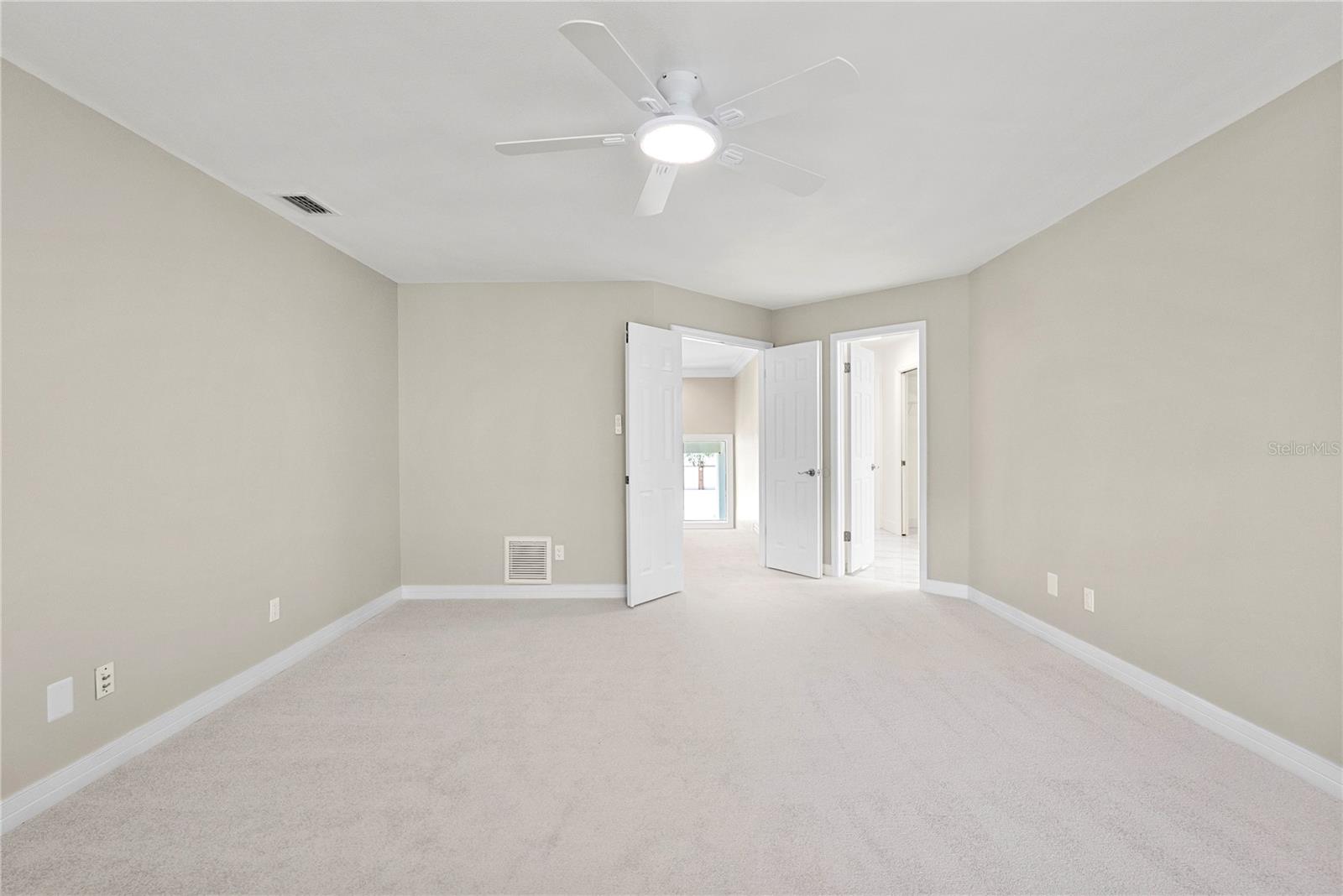 17919 CLEAR LAKE DR — photo 28