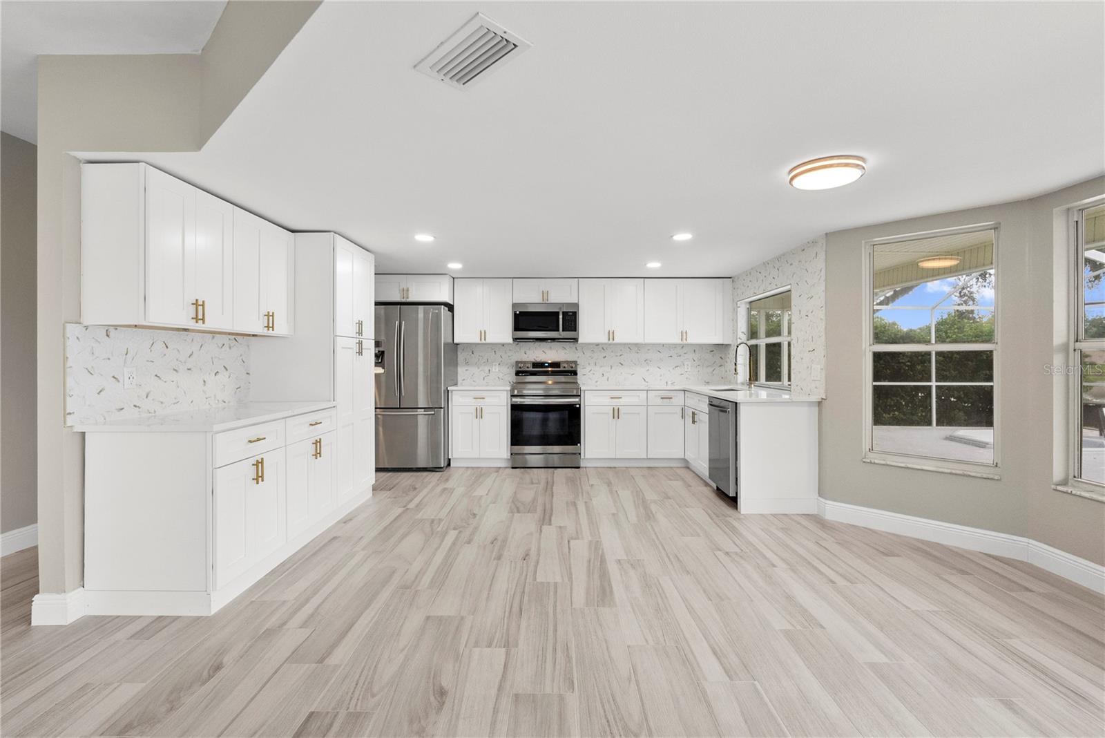 17919 CLEAR LAKE DR — photo 15