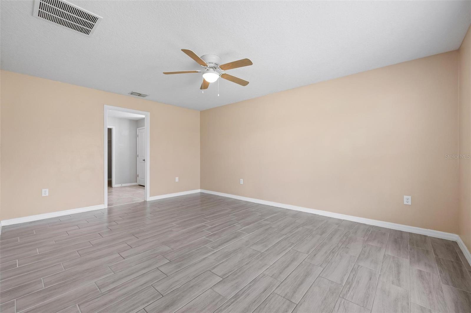304 CASCADE BEND DR — photo 14