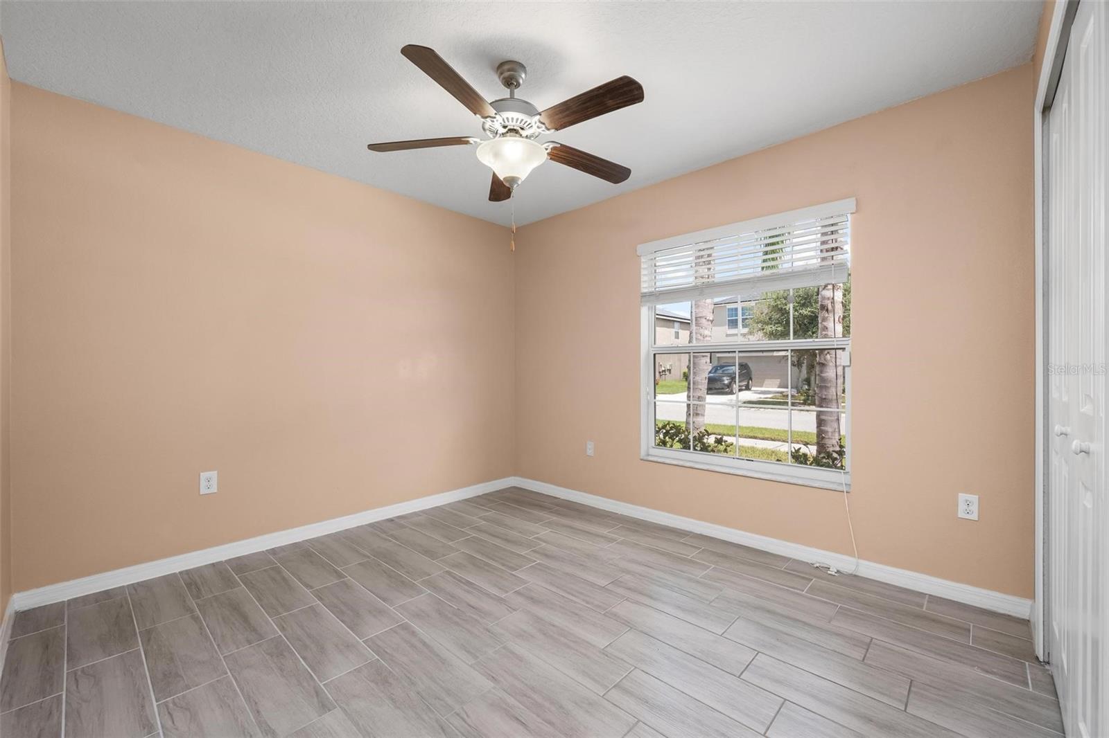 304 CASCADE BEND DR — photo 22