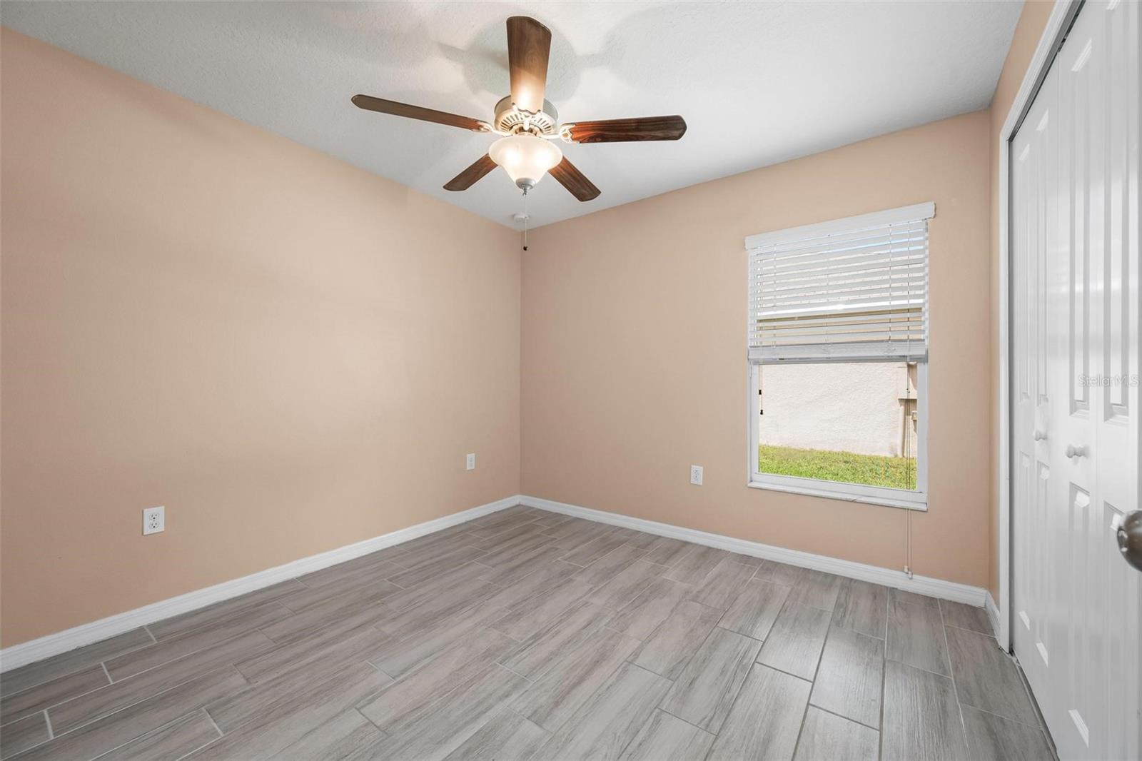 304 CASCADE BEND DR — photo 24