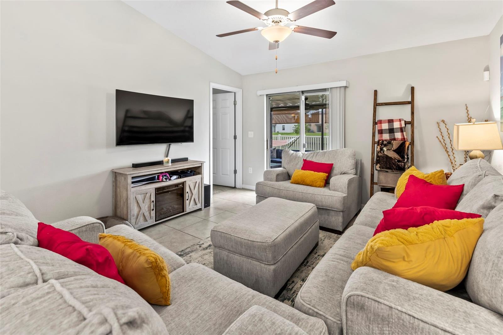 5111 DANDELION ST — photo 33