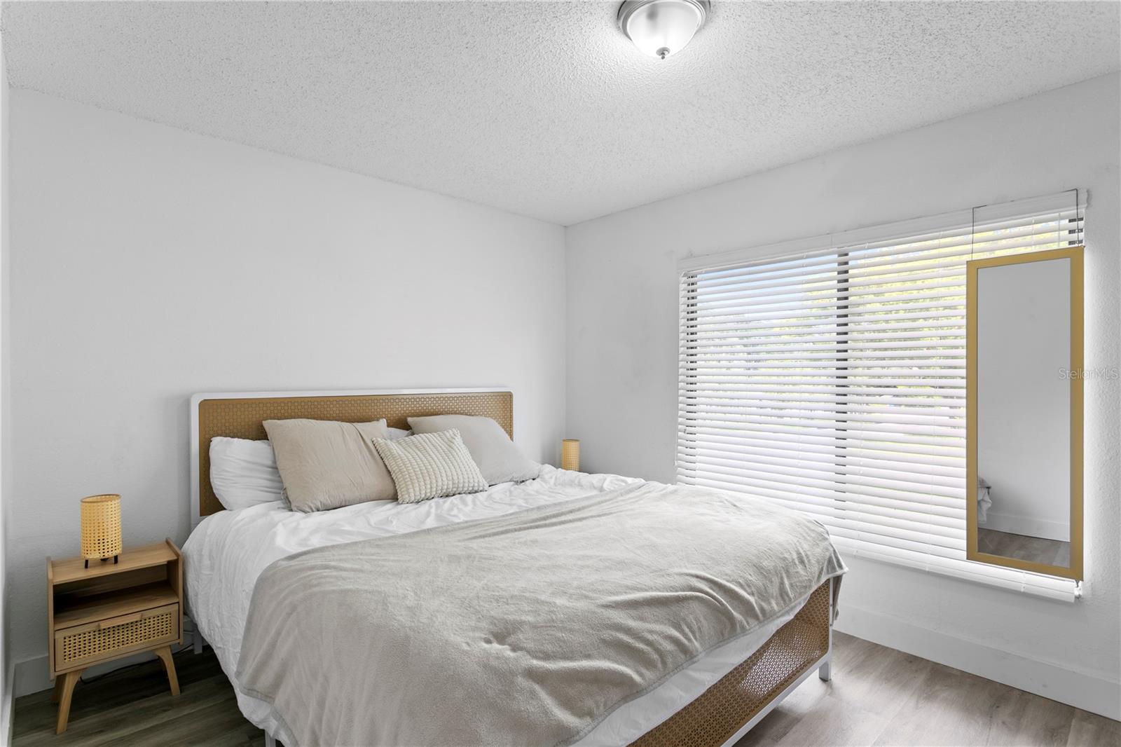 8520 N BRANCH AVE — photo 12