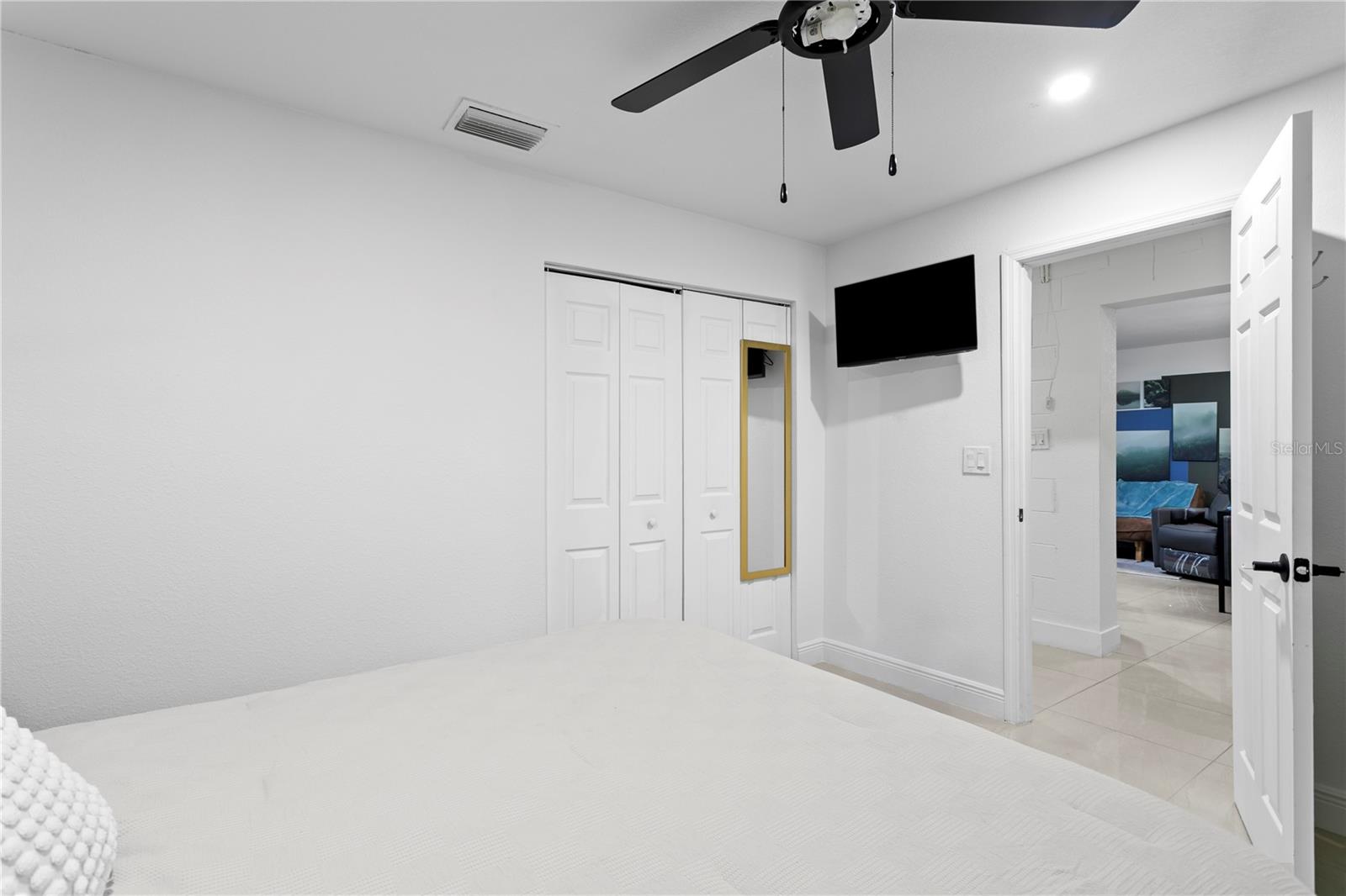 8520 N BRANCH AVE — photo 26