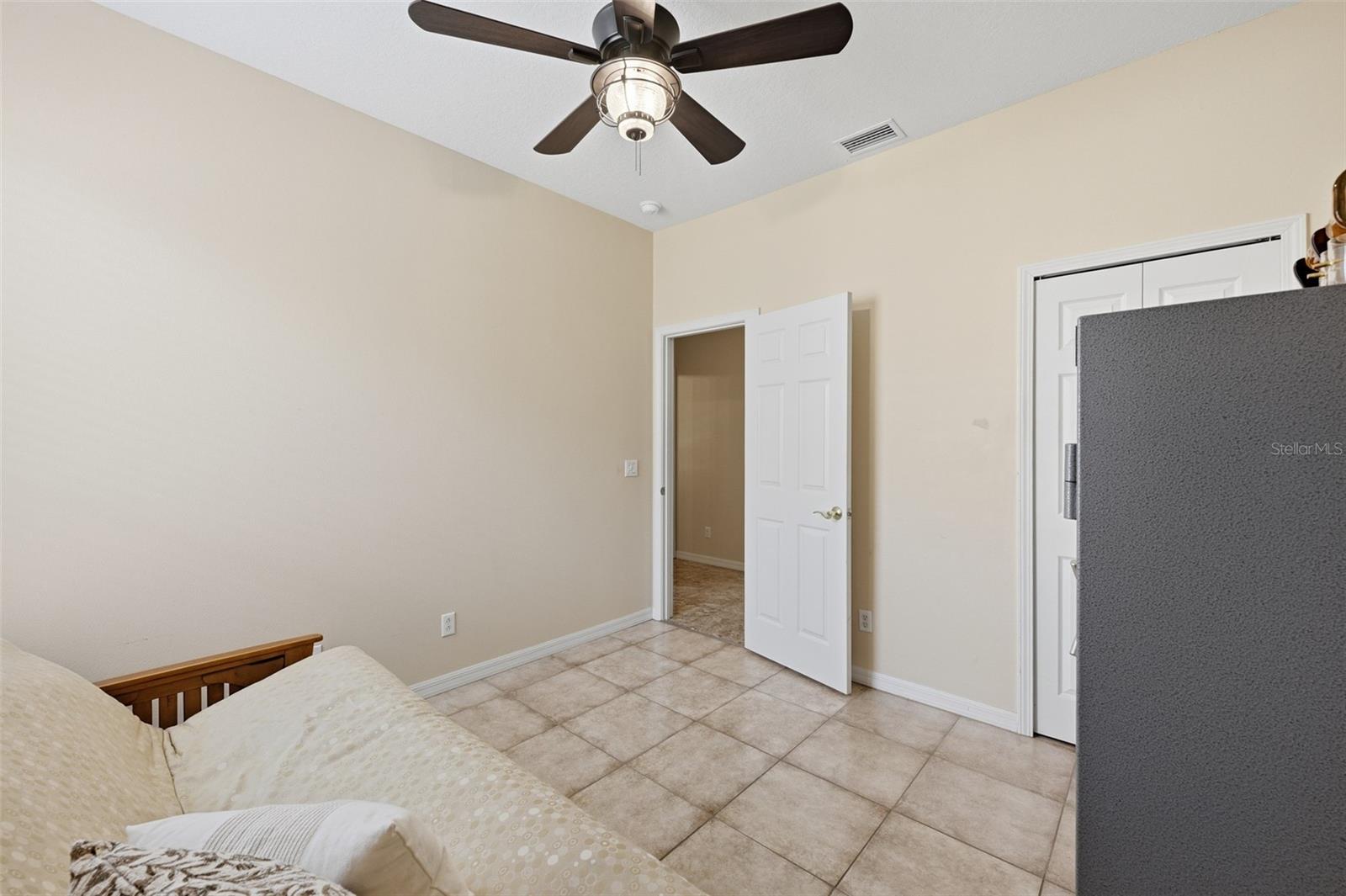229 SILVER FALLS DR — photo 41
