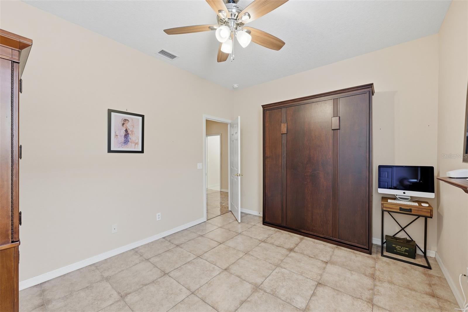 229 SILVER FALLS DR — photo 37