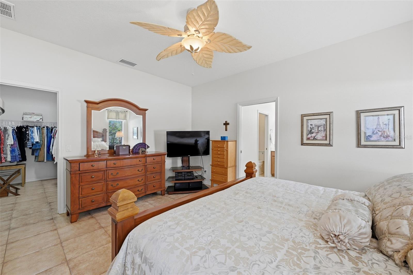 229 SILVER FALLS DR — photo 30