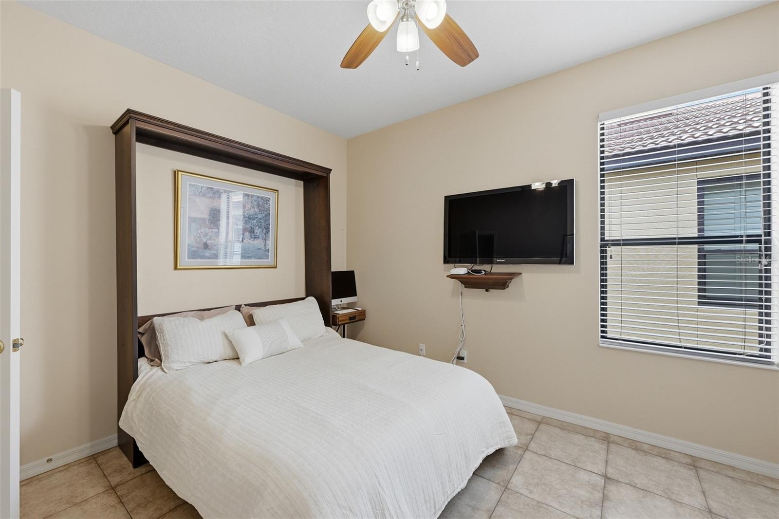 229 SILVER FALLS DR — photo 35