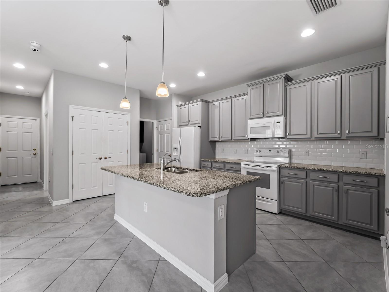 12099 FIREWHEEL PL — photo 13