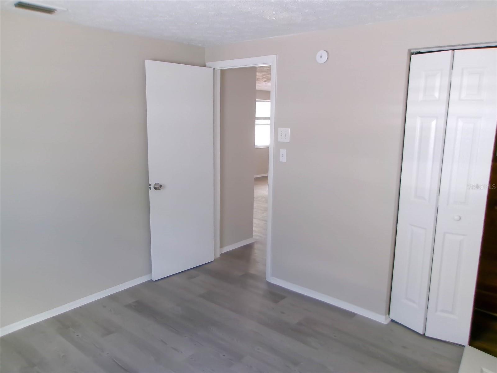 1421 NORMANDY BLVD — photo 8