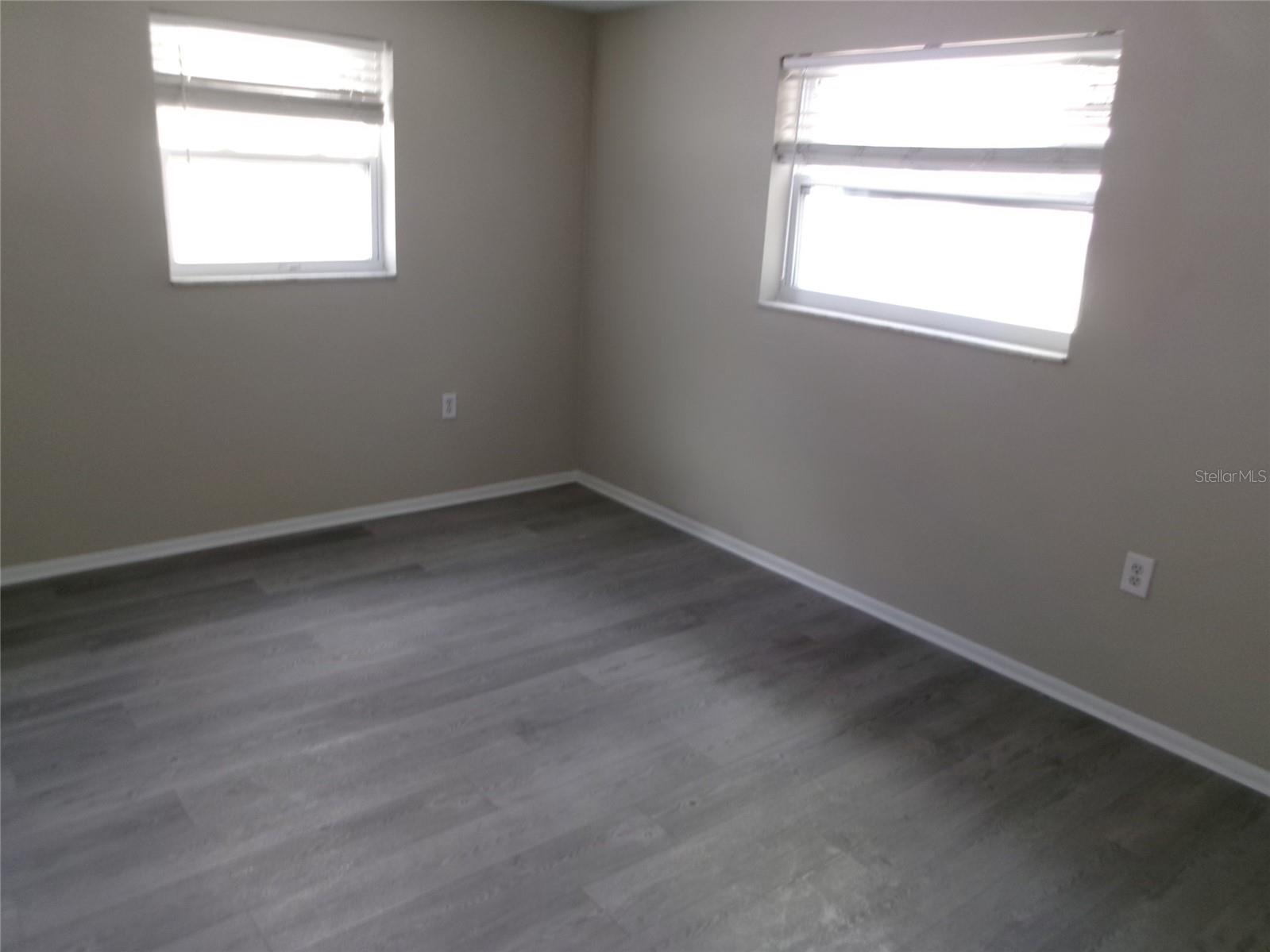 1421 NORMANDY BLVD — photo 10