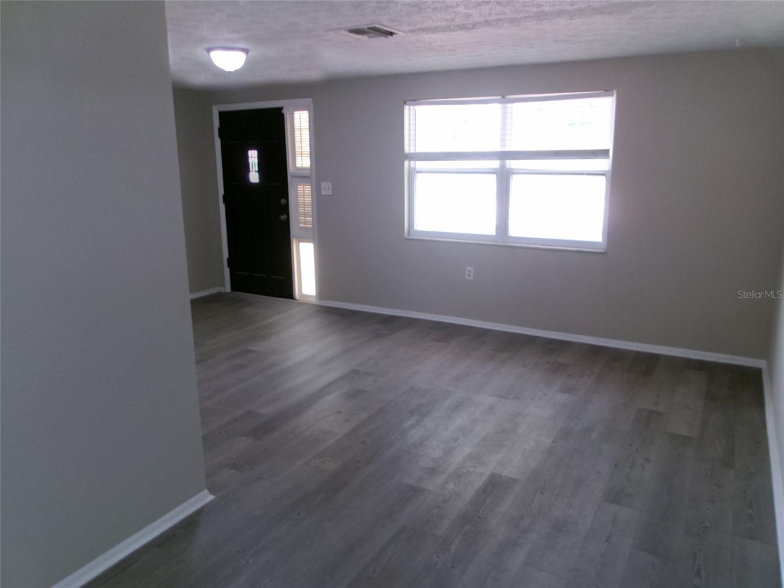 1421 NORMANDY BLVD — photo 6