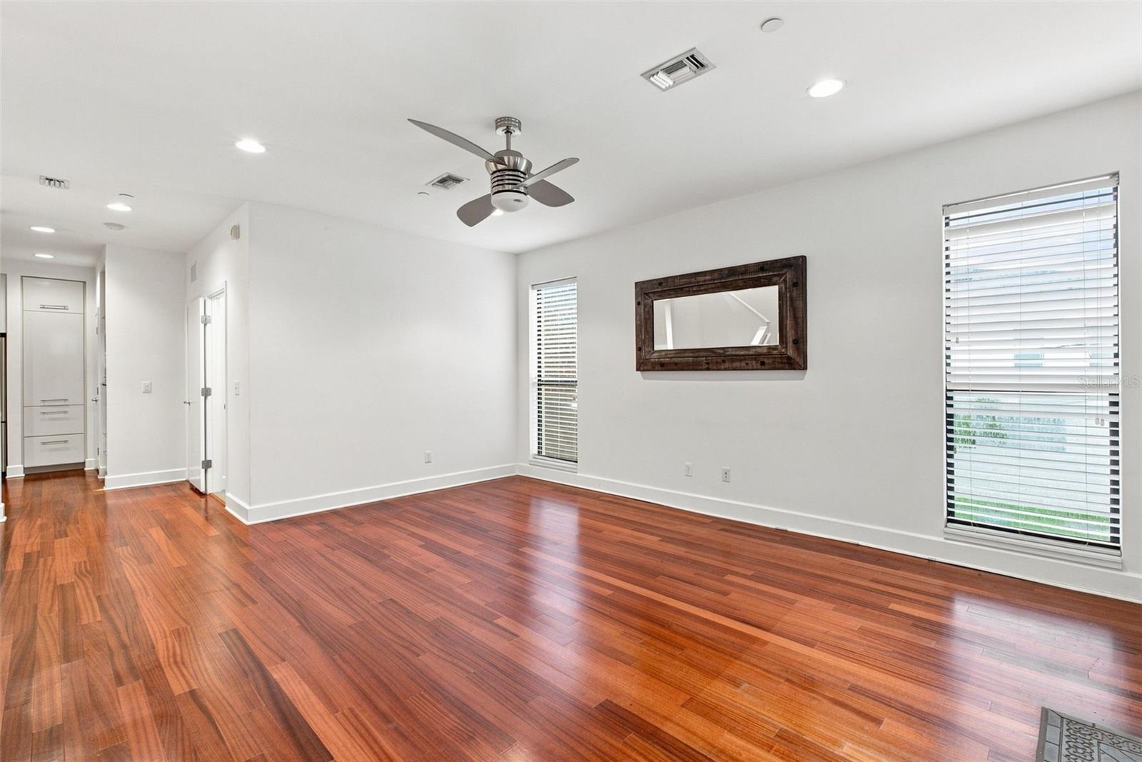 212 S MOODY AVE #2 — photo 8