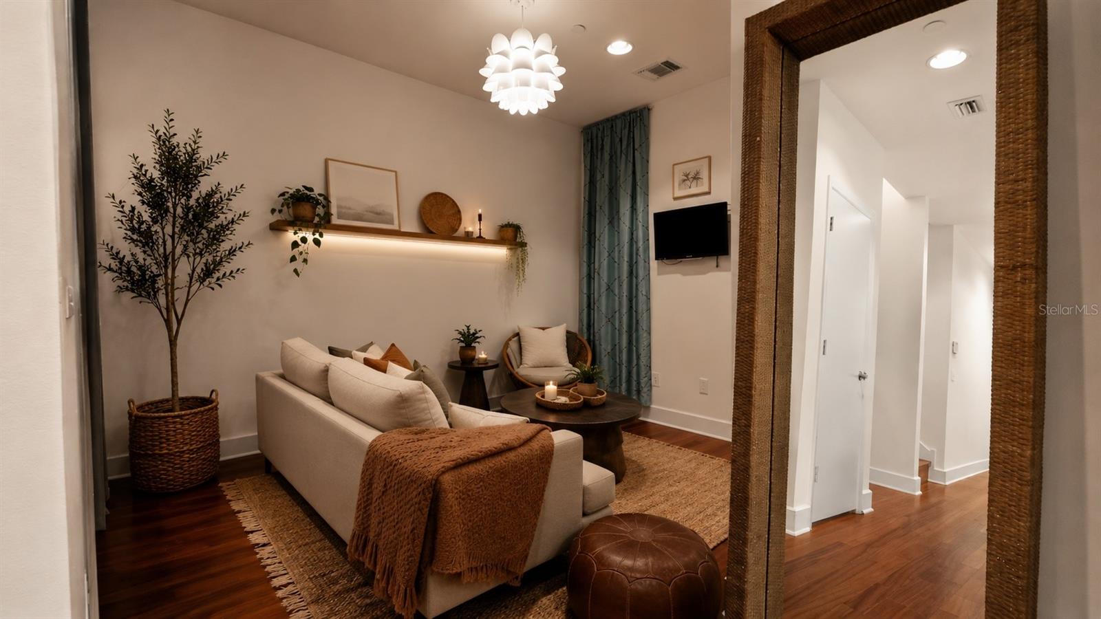212 S MOODY AVE #2 — photo 32