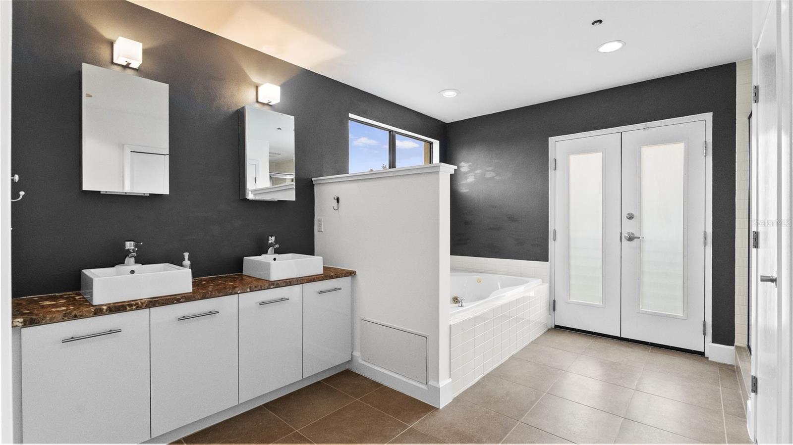 212 S MOODY AVE #2 — photo 23