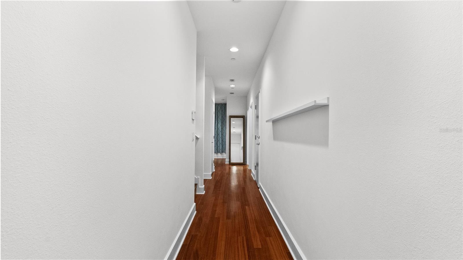 212 S MOODY AVE #2 — photo 40