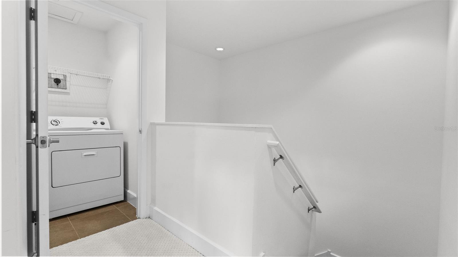 212 S MOODY AVE #2 — photo 28