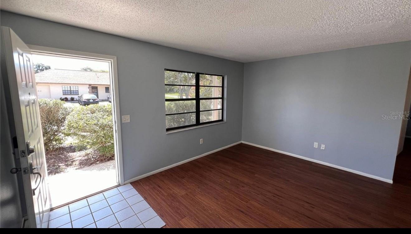 9103 WHITMAN LN — photo 2