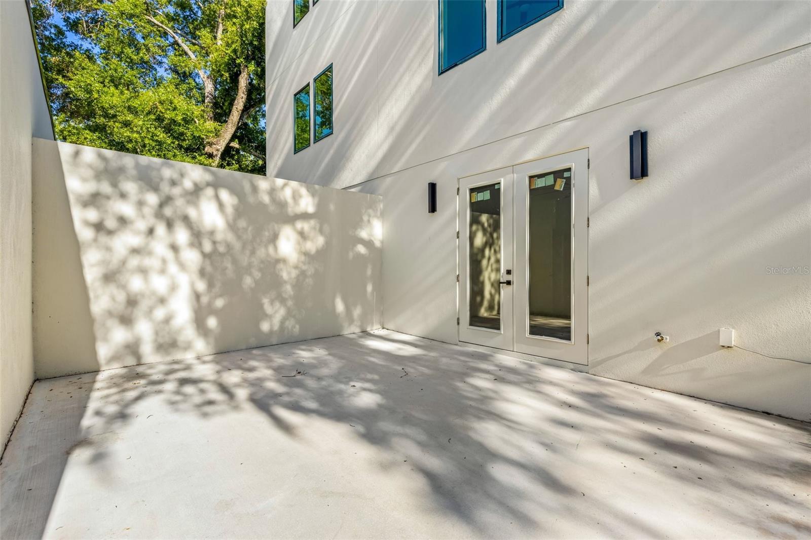 412 W AMELIA AVE #2 — photo 33