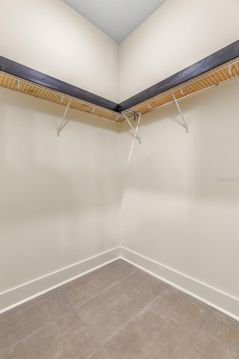 412 W AMELIA AVE #2 — photo 26