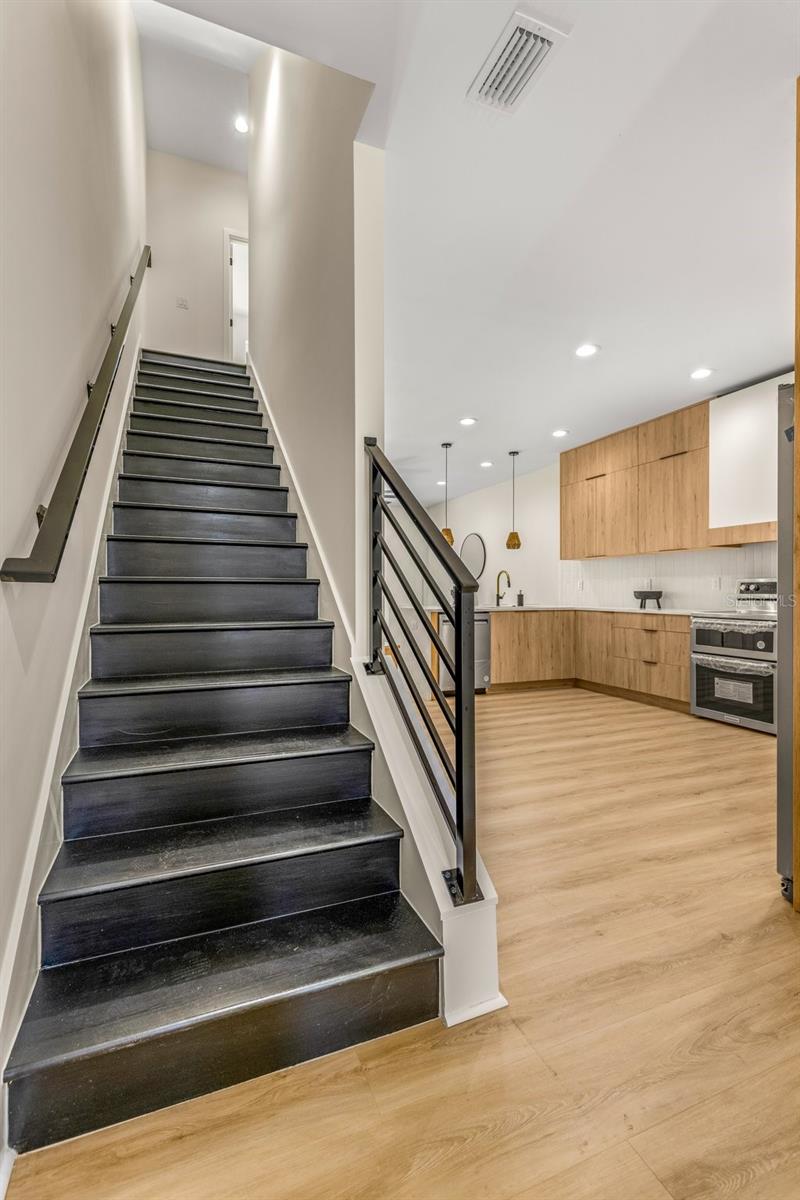 412 W AMELIA AVE #2 — photo 6