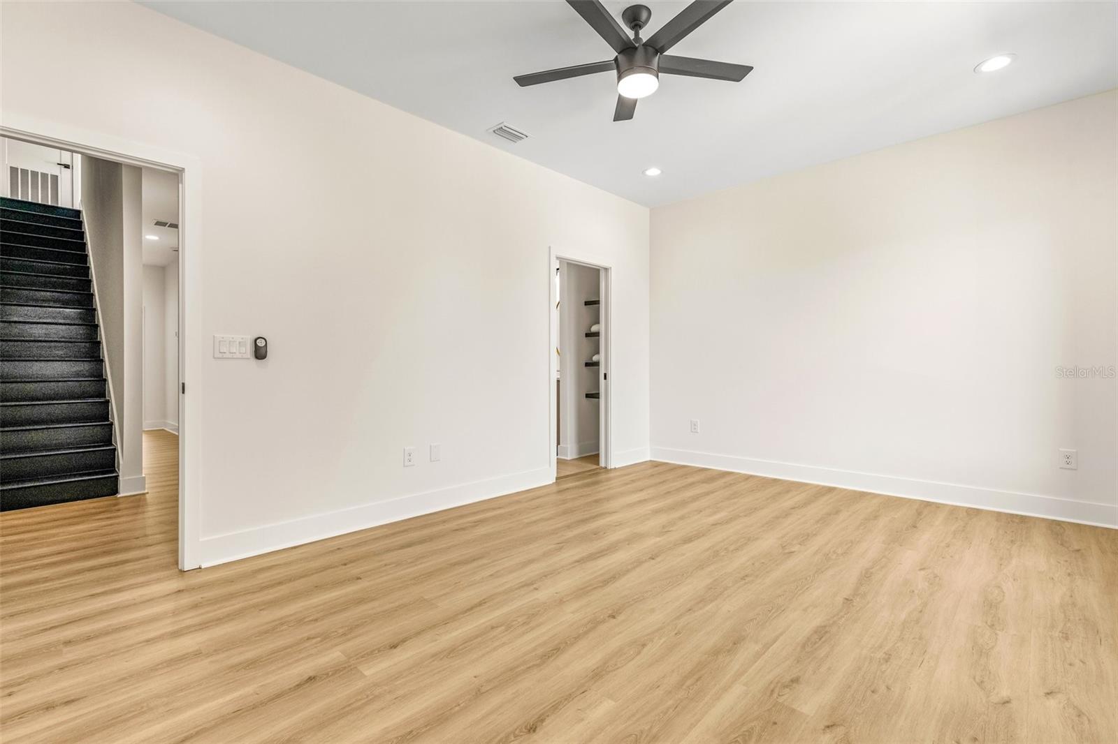 412 W AMELIA AVE #2 — photo 22