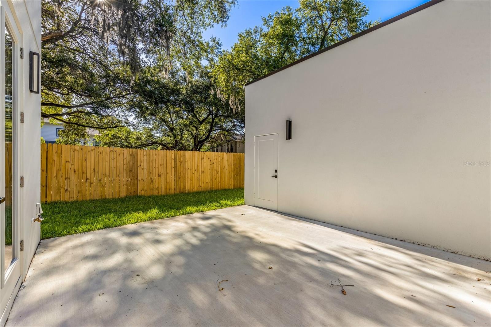 412 W AMELIA AVE #2 — photo 34