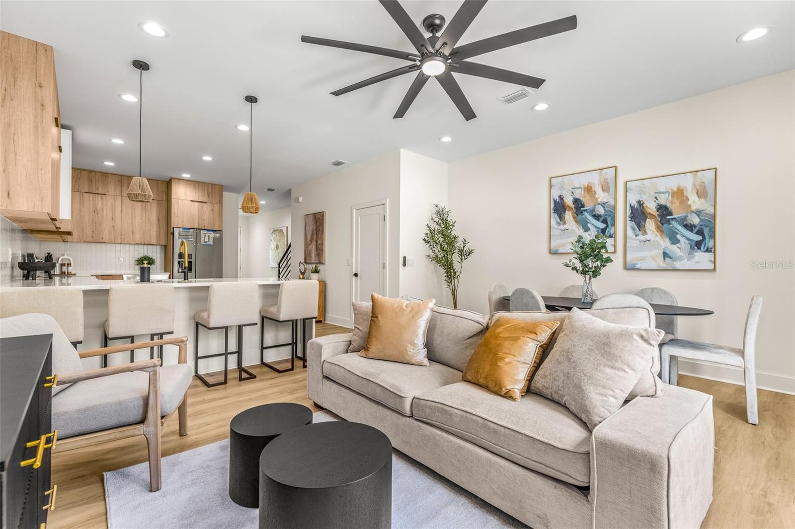 412 W AMELIA AVE #2 — photo 9