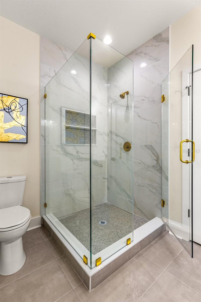 412 W AMELIA AVE #2 — photo 25