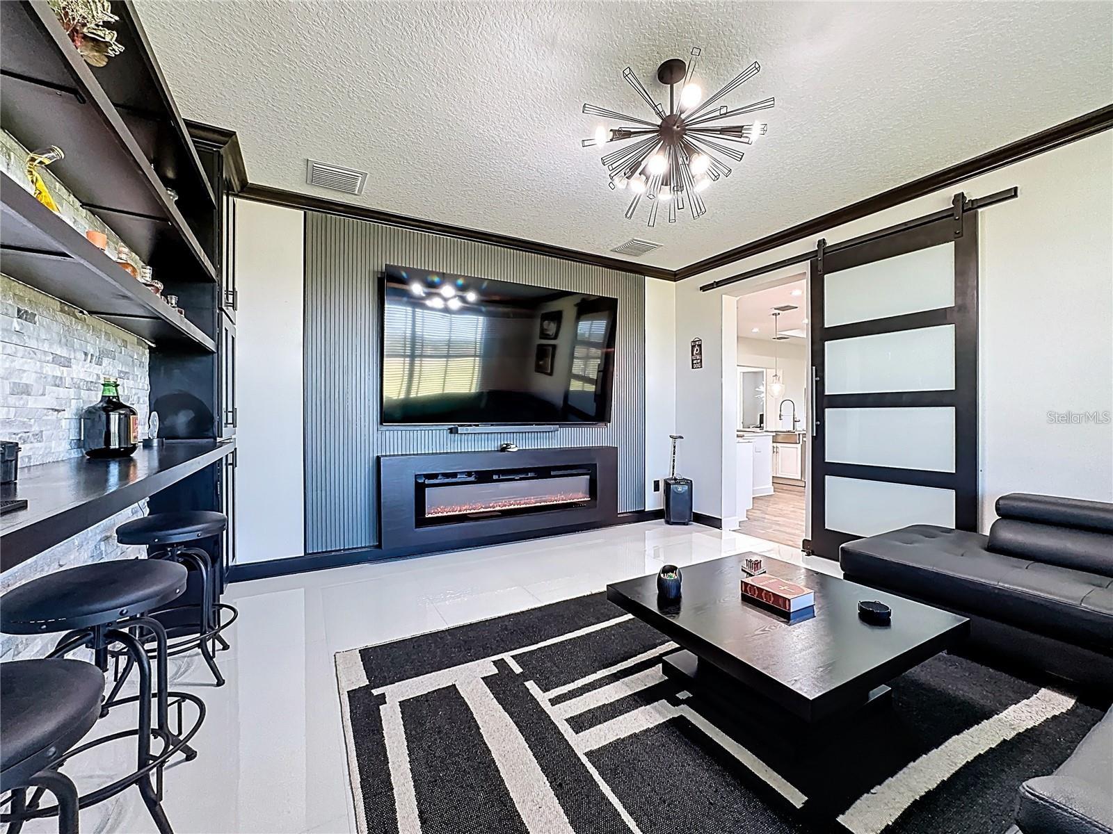 5216 LAKE VENICE DR — photo 28