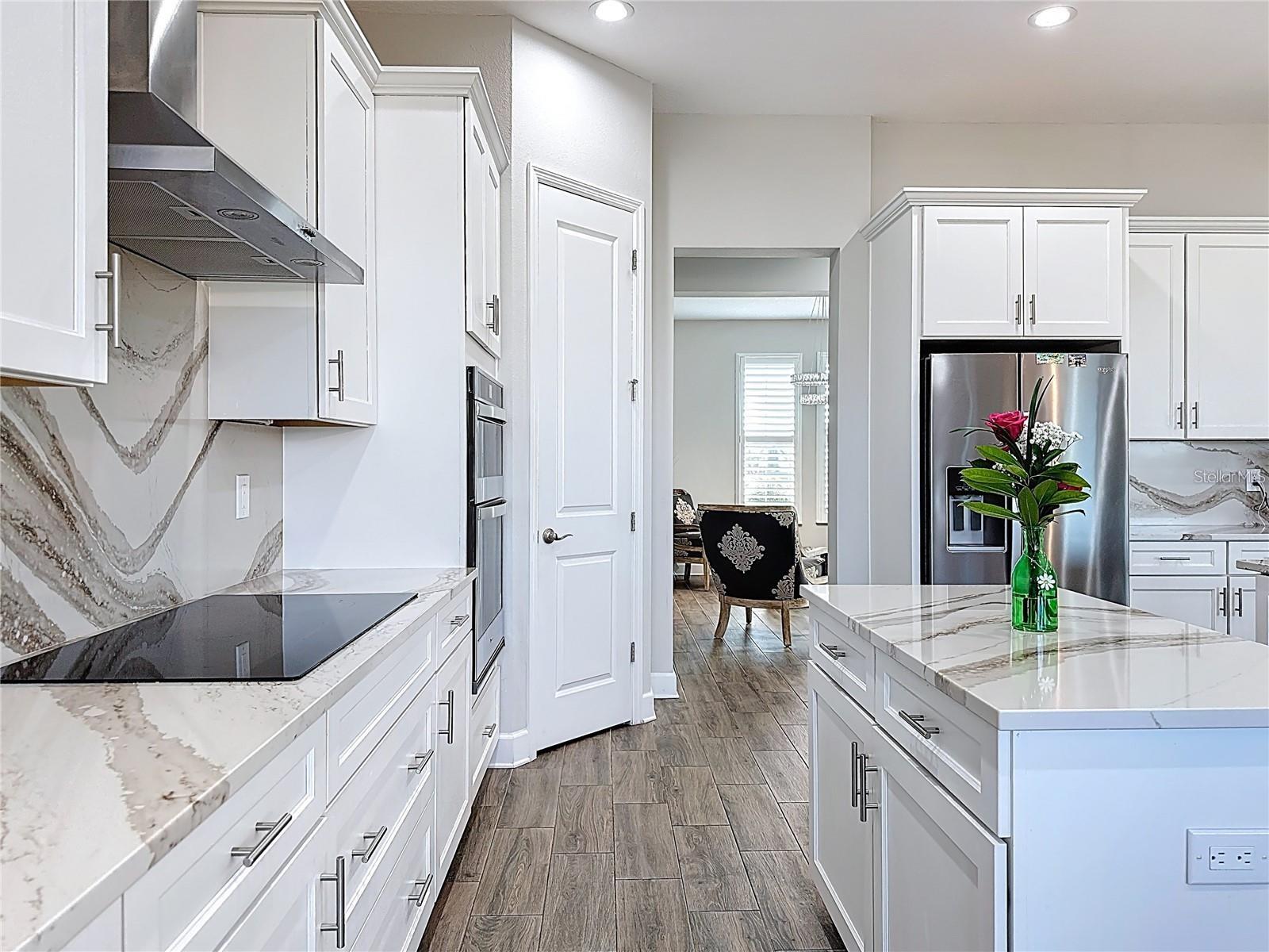5216 LAKE VENICE DR — photo 5