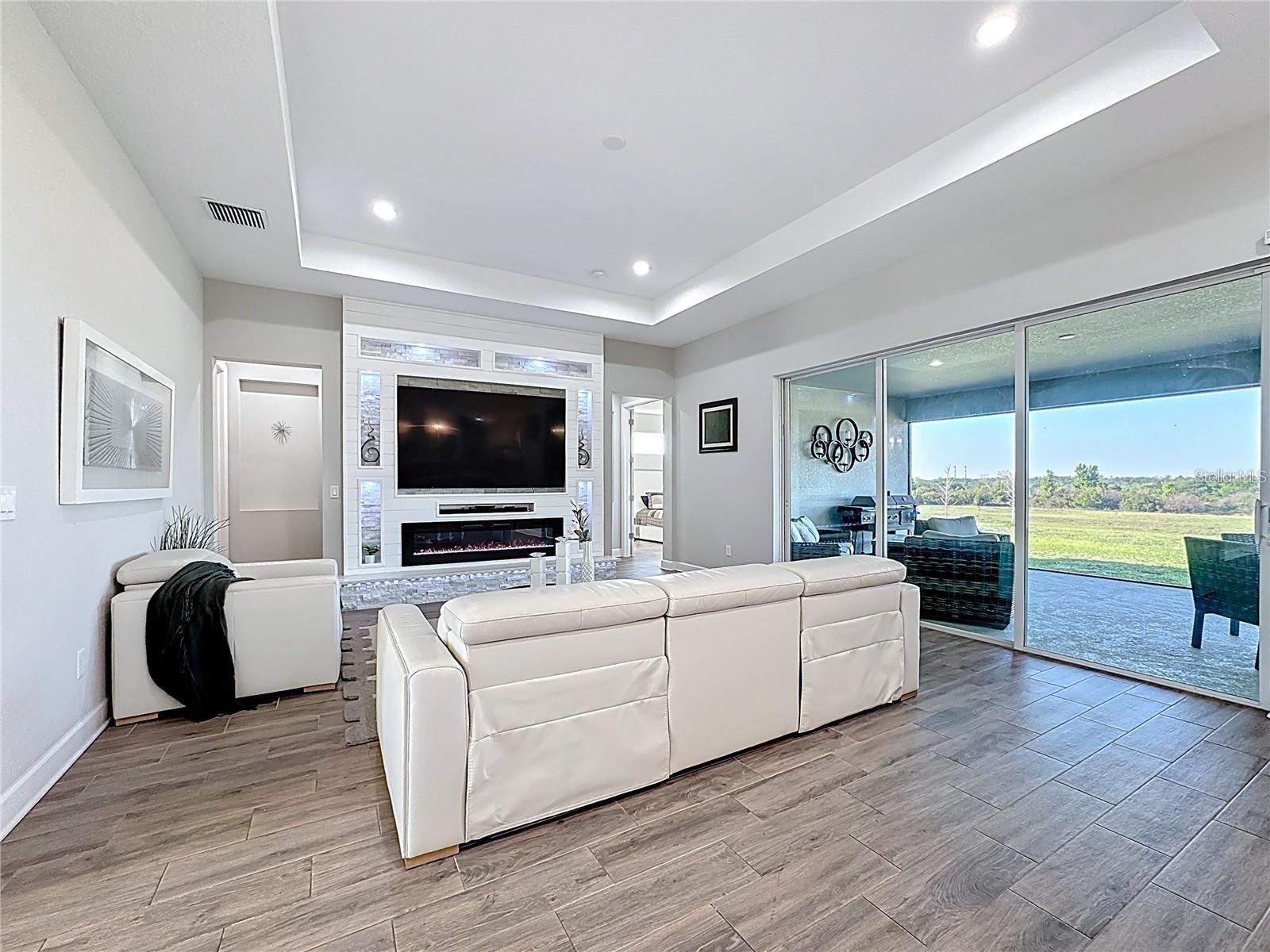 5216 LAKE VENICE DR — photo 13