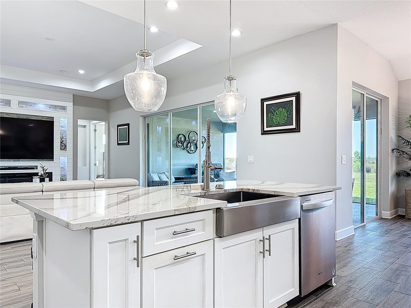 5216 LAKE VENICE DR — photo 8