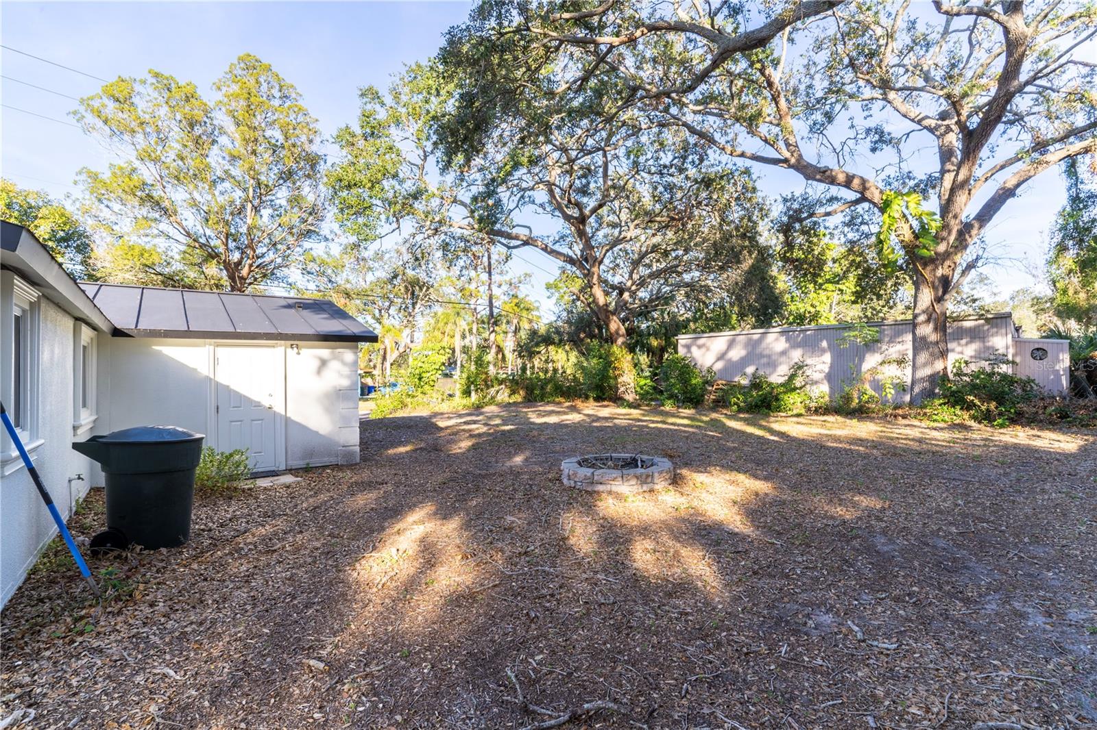 1395 DAVIS RD — photo 5