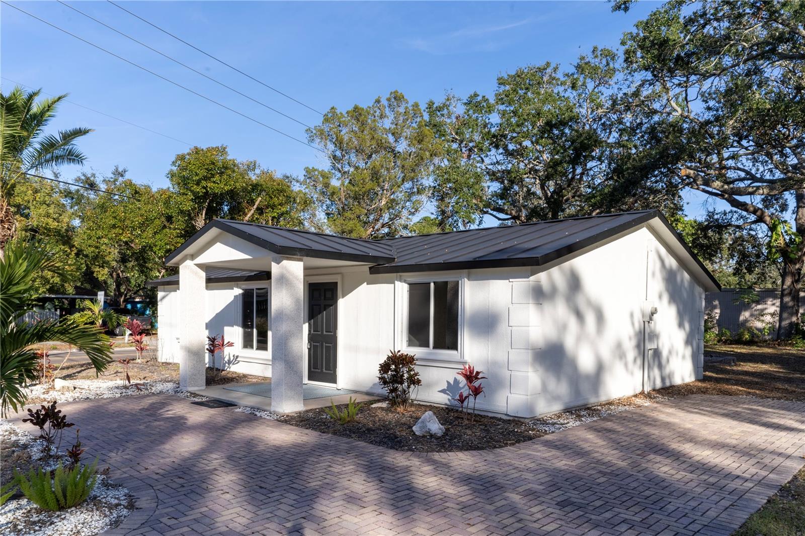 1395 DAVIS RD — photo 3